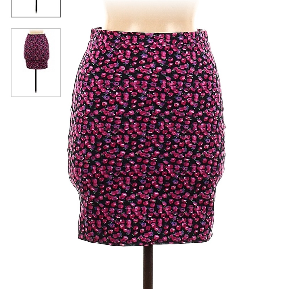 Lily White pink floral mini skirt